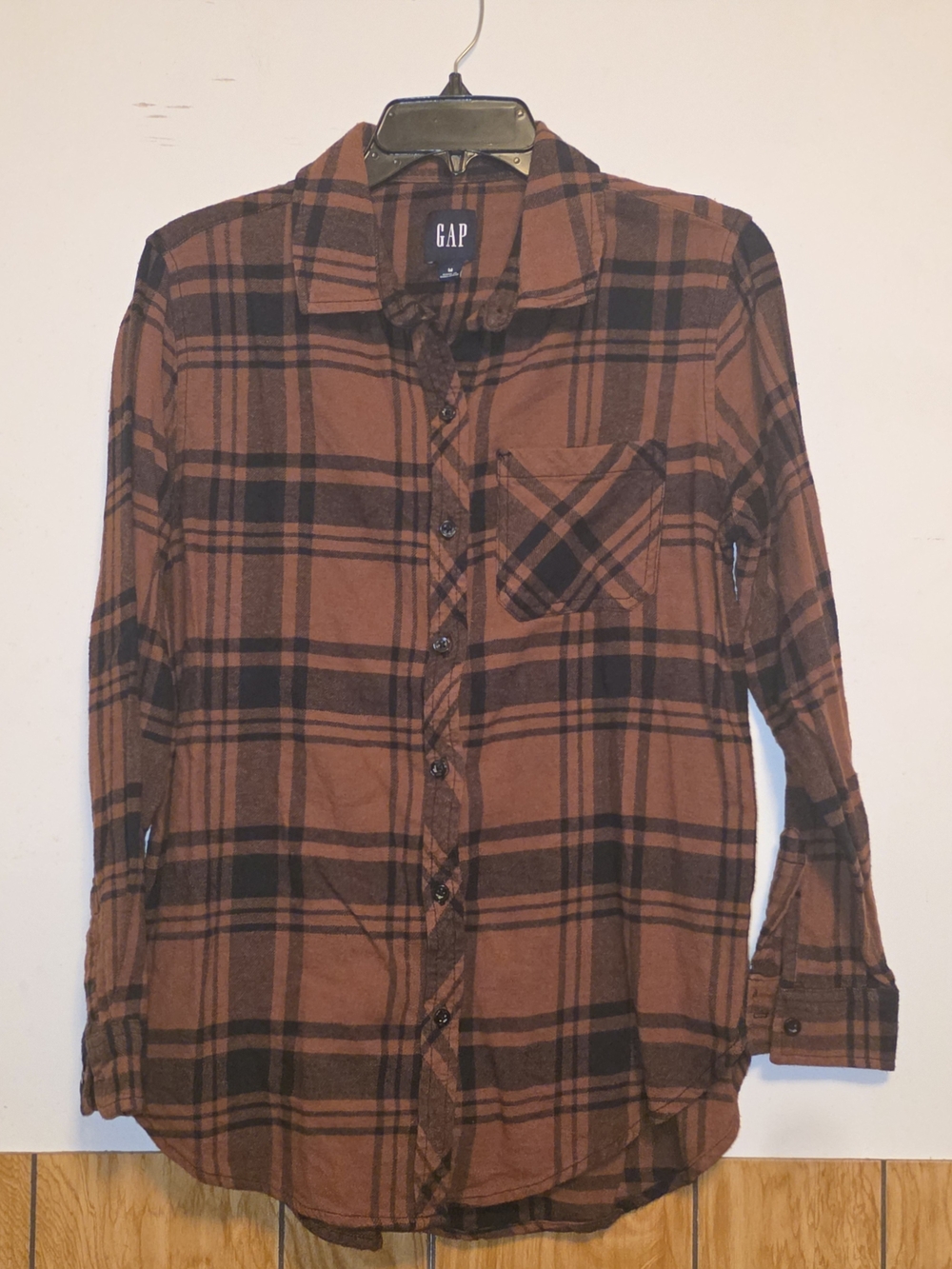 GAP Rust Brown and Black Plaid Button-Down Shirt